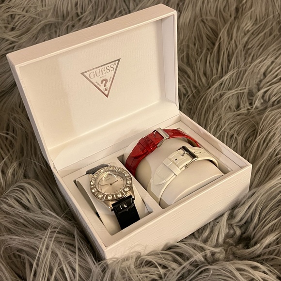 Guess Watch / Adjustable /Three colors - Picture 2 of 4